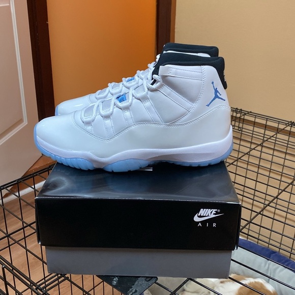 2024 Air Jordan 11 Retro “Legend Blue” - Picture 4 of 10